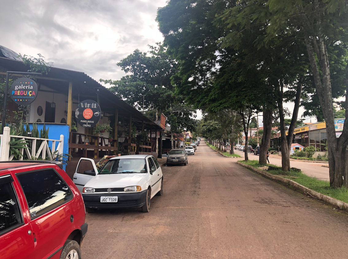 A rua principal de Alto Paraíso