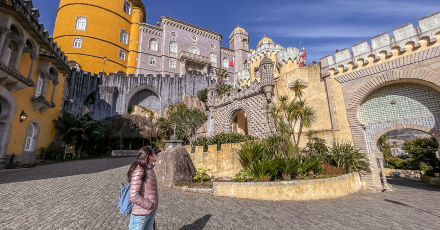 de frente para o palácio da pena em Sintra